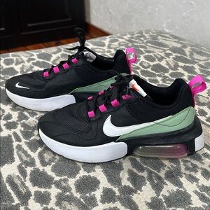 Nike Air Max Verona New size 7.5